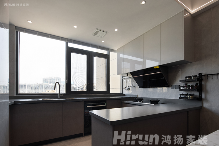 東方舞者200㎡的意式輕奢新家，圓弧工藝，琉璃屏風、專屬主臥，值得借鑒！