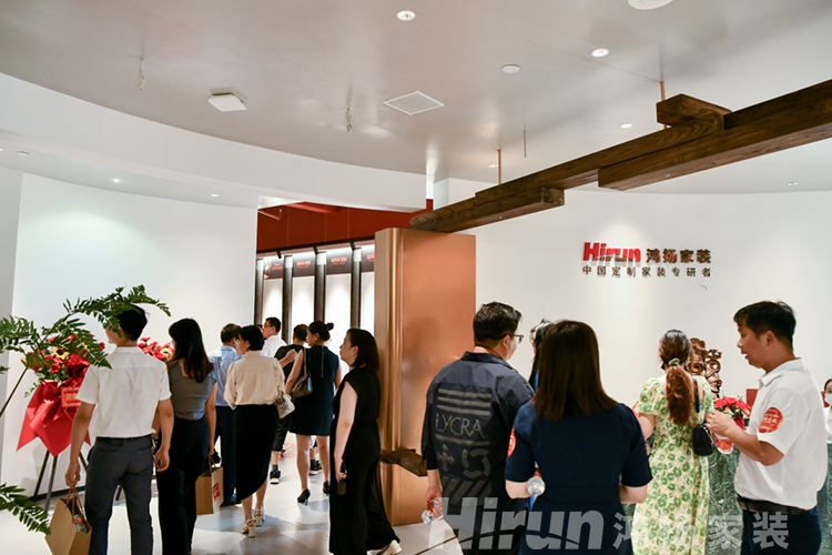 驚喜預(yù)告！又兩城將新張，鴻揚(yáng)定制家裝逆市飛揚(yáng)