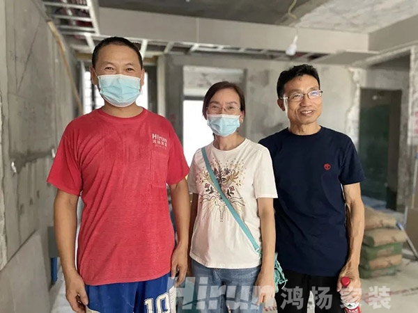 鴻揚(yáng)家裝逆勢增長憑什么？憑“穿了八年的工作服”